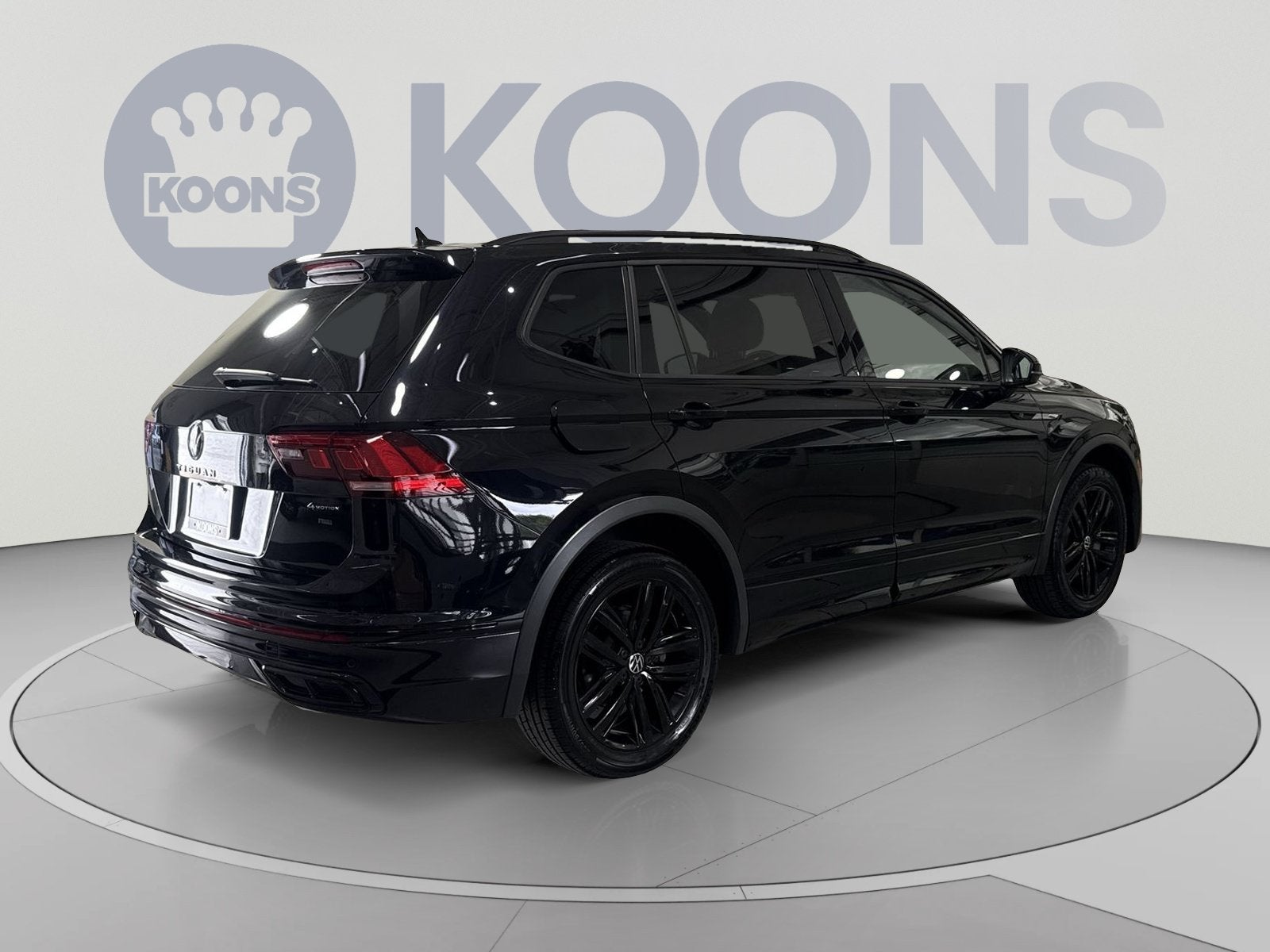 2022 Volkswagen Tiguan SE R-Line Black