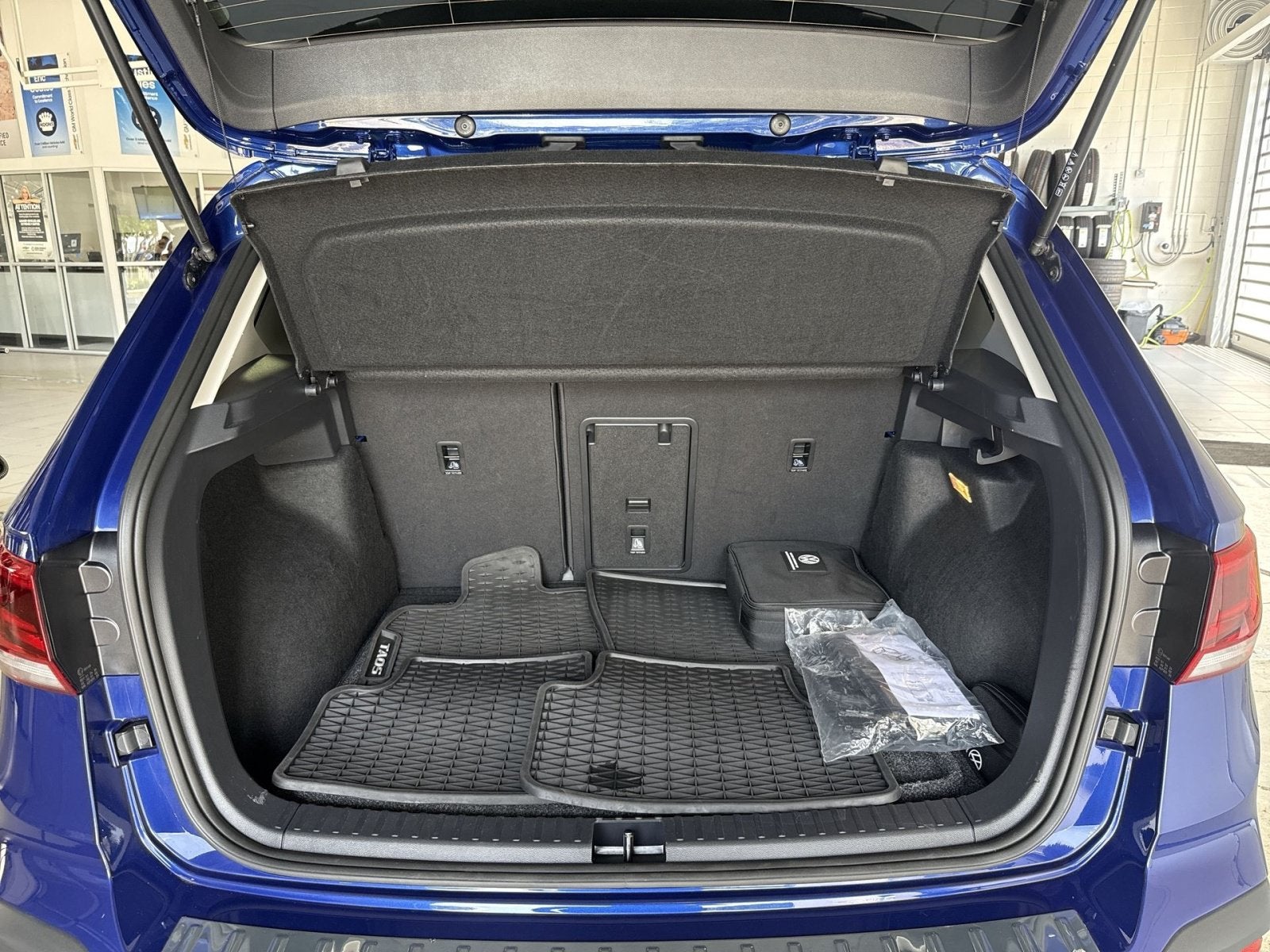 2023 Volkswagen Taos SE