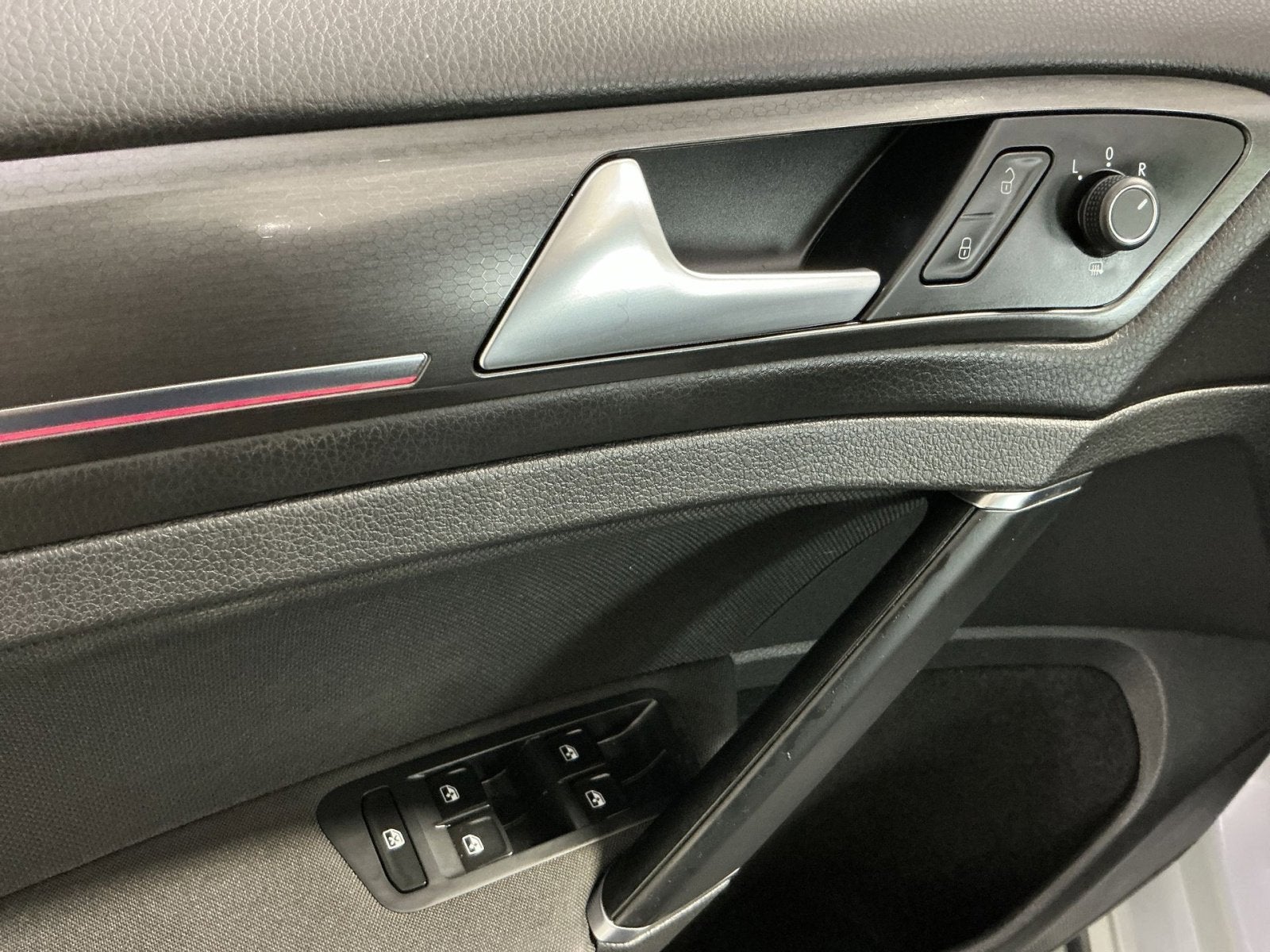 2018 Volkswagen Golf GTI S