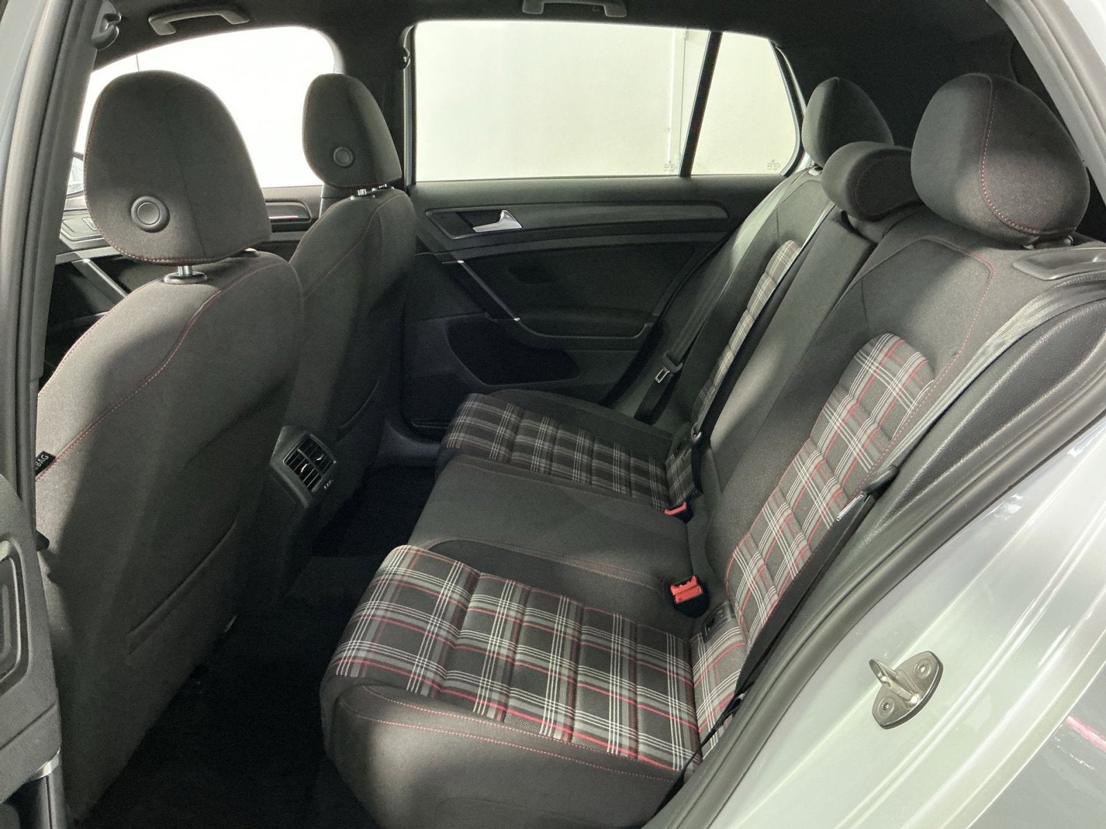 2018 Volkswagen Golf GTI S