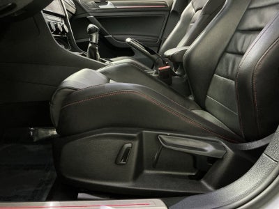 2019 Volkswagen Golf GTI S