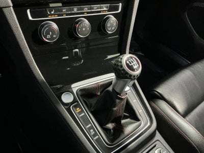 2019 Volkswagen Golf GTI S