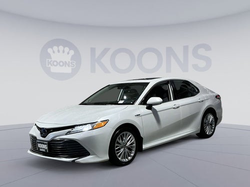 2020 Toyota Camry Hybrid XLE