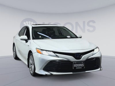 2020 Toyota Camry Hybrid XLE