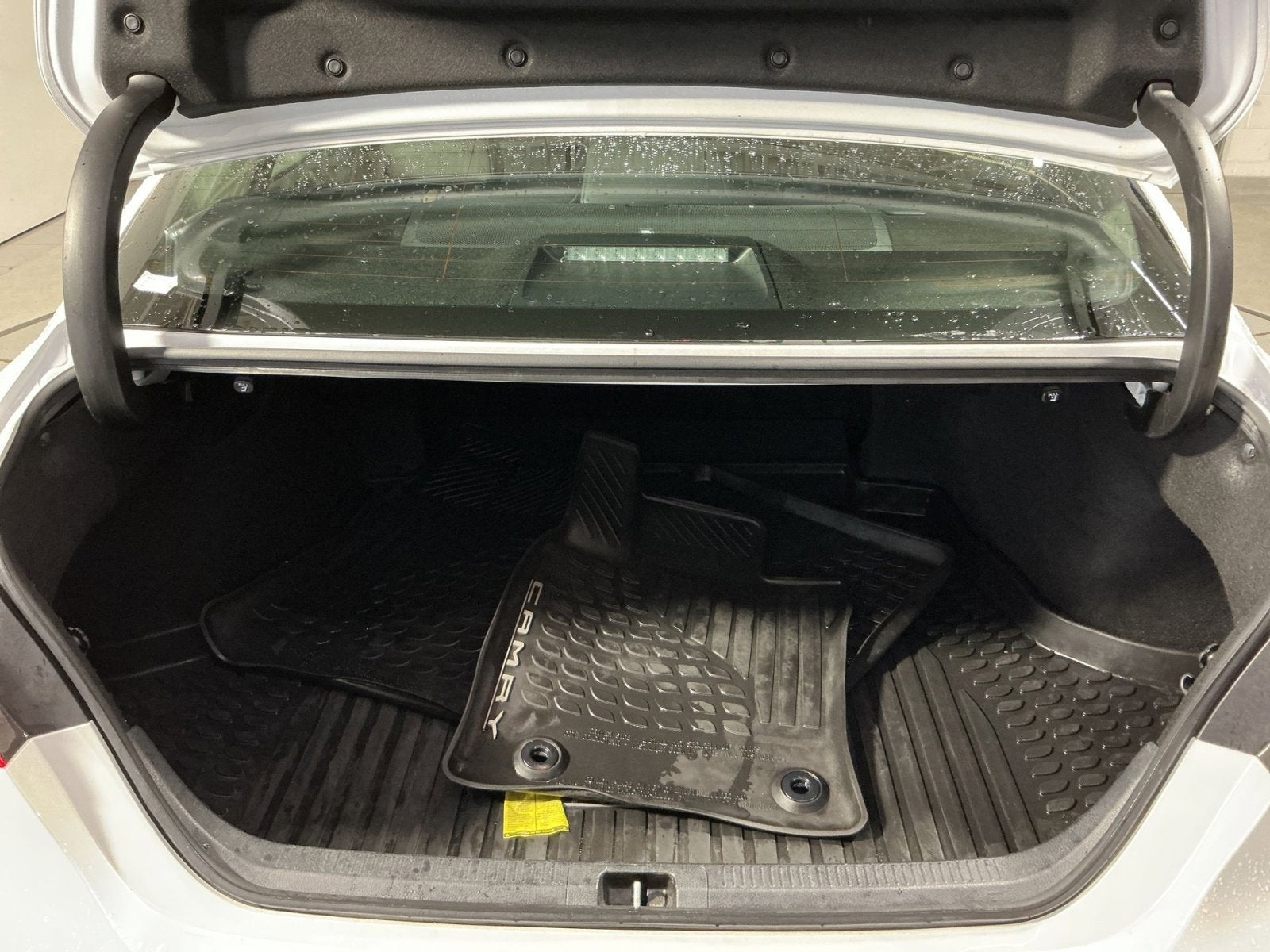 2020 Toyota Camry Hybrid XLE