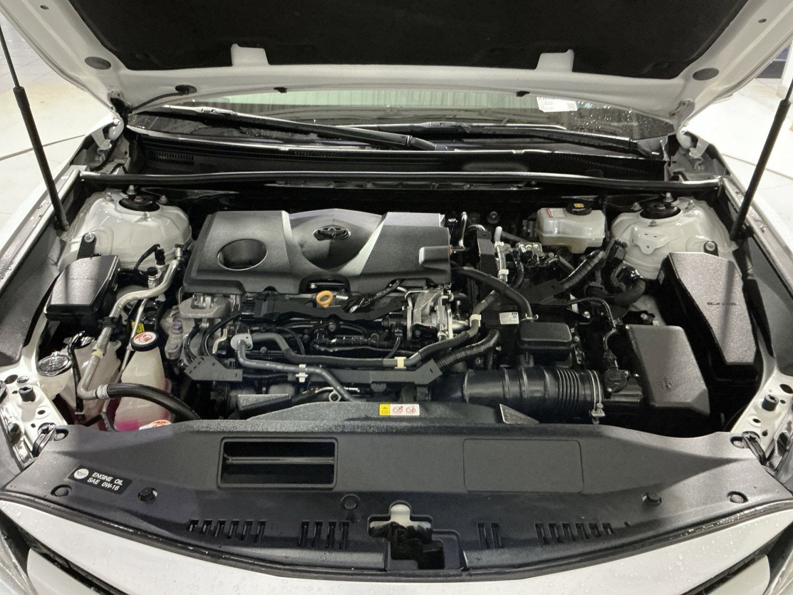 2020 Toyota Camry Hybrid XLE