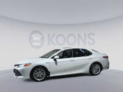 2020 Toyota Camry Hybrid XLE