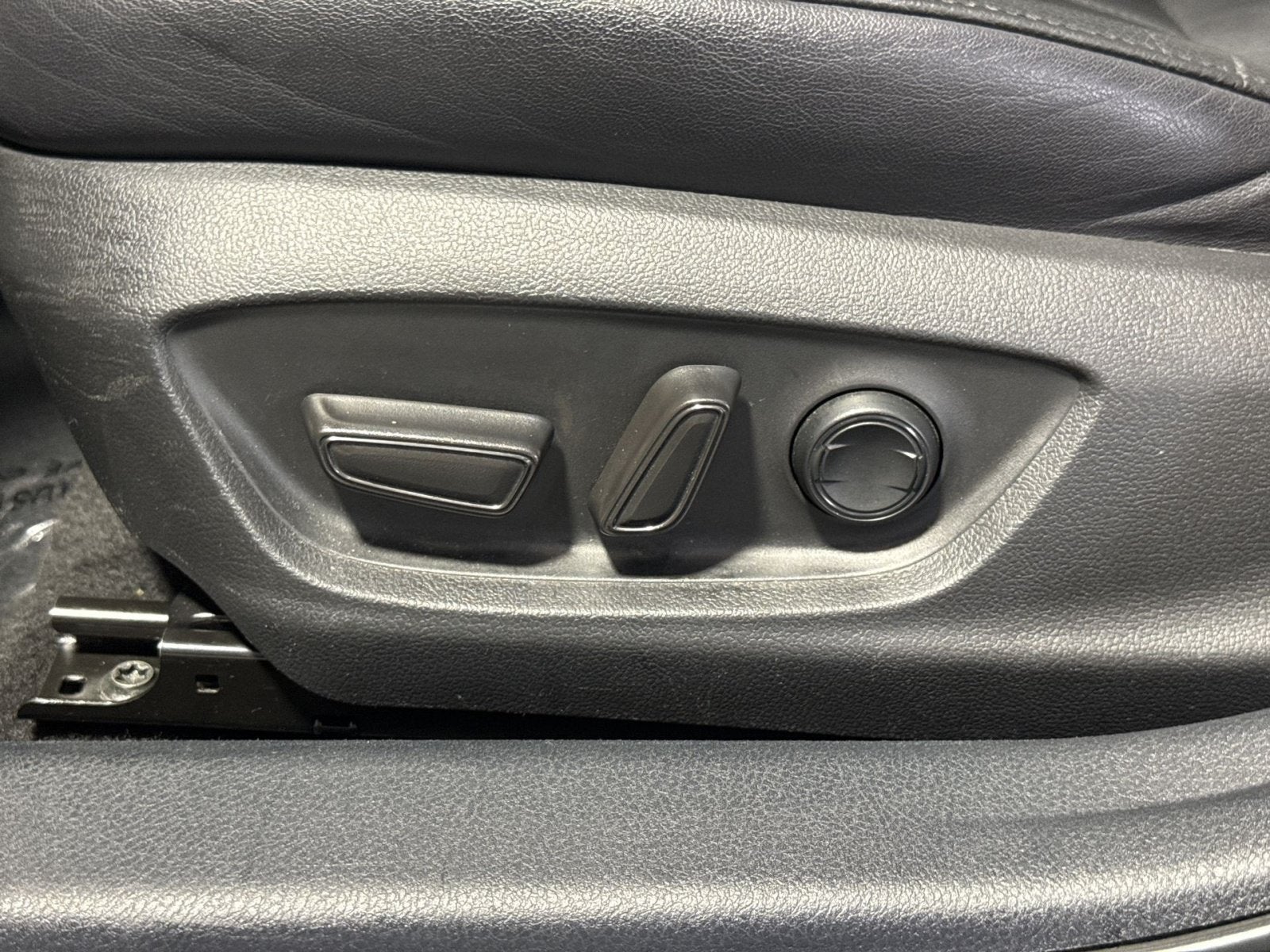 2022 Toyota Avalon XLE