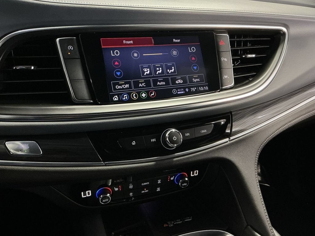 2024 Buick Enclave Essence