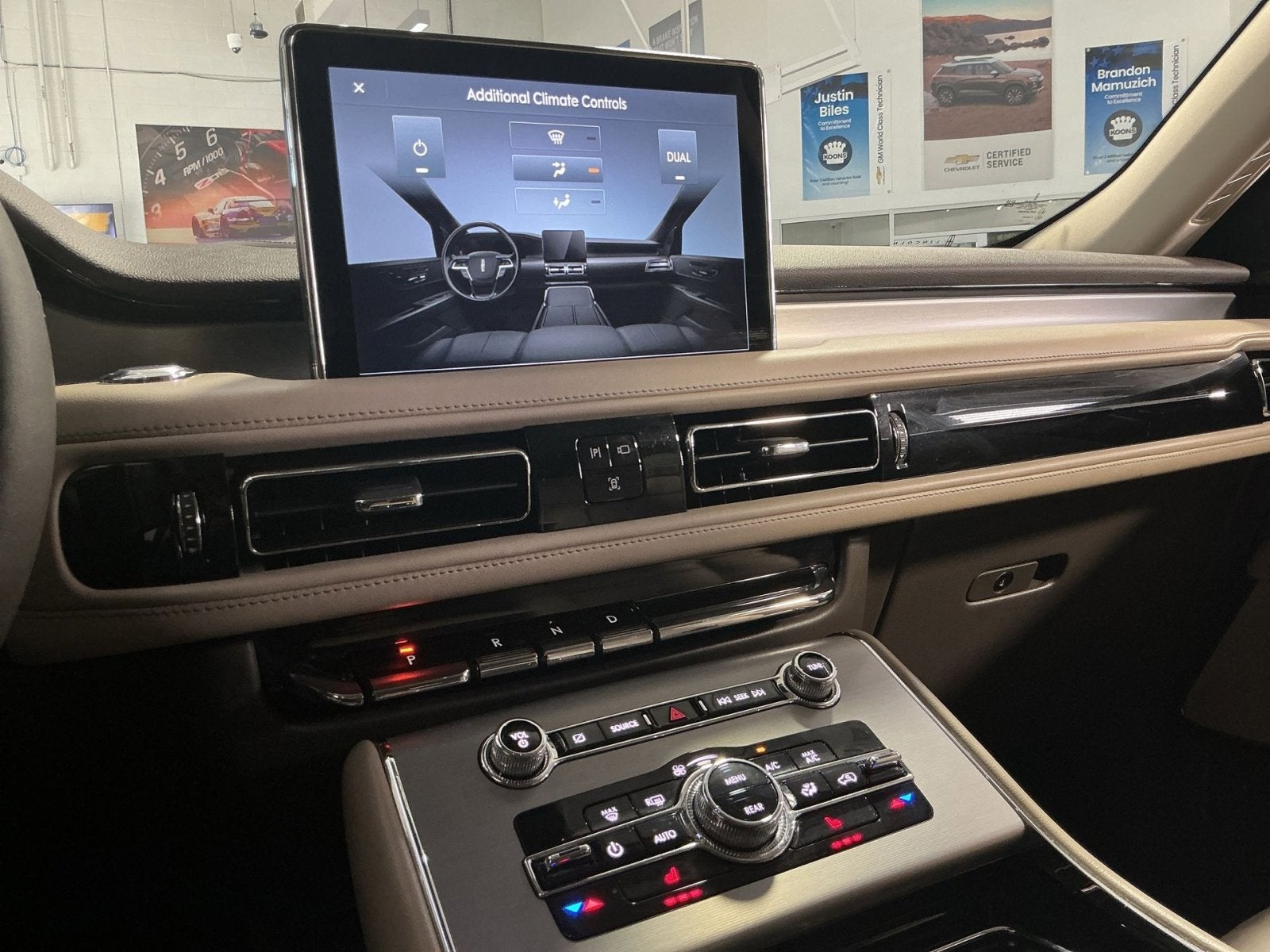 2023 Lincoln Aviator Standard