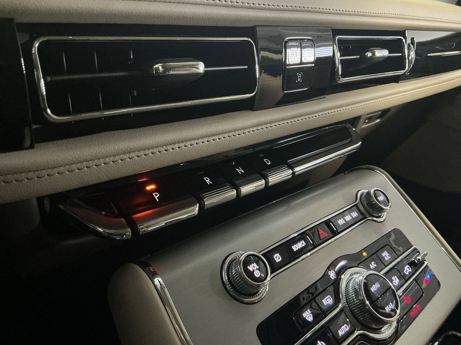 2023 Lincoln Aviator Standard