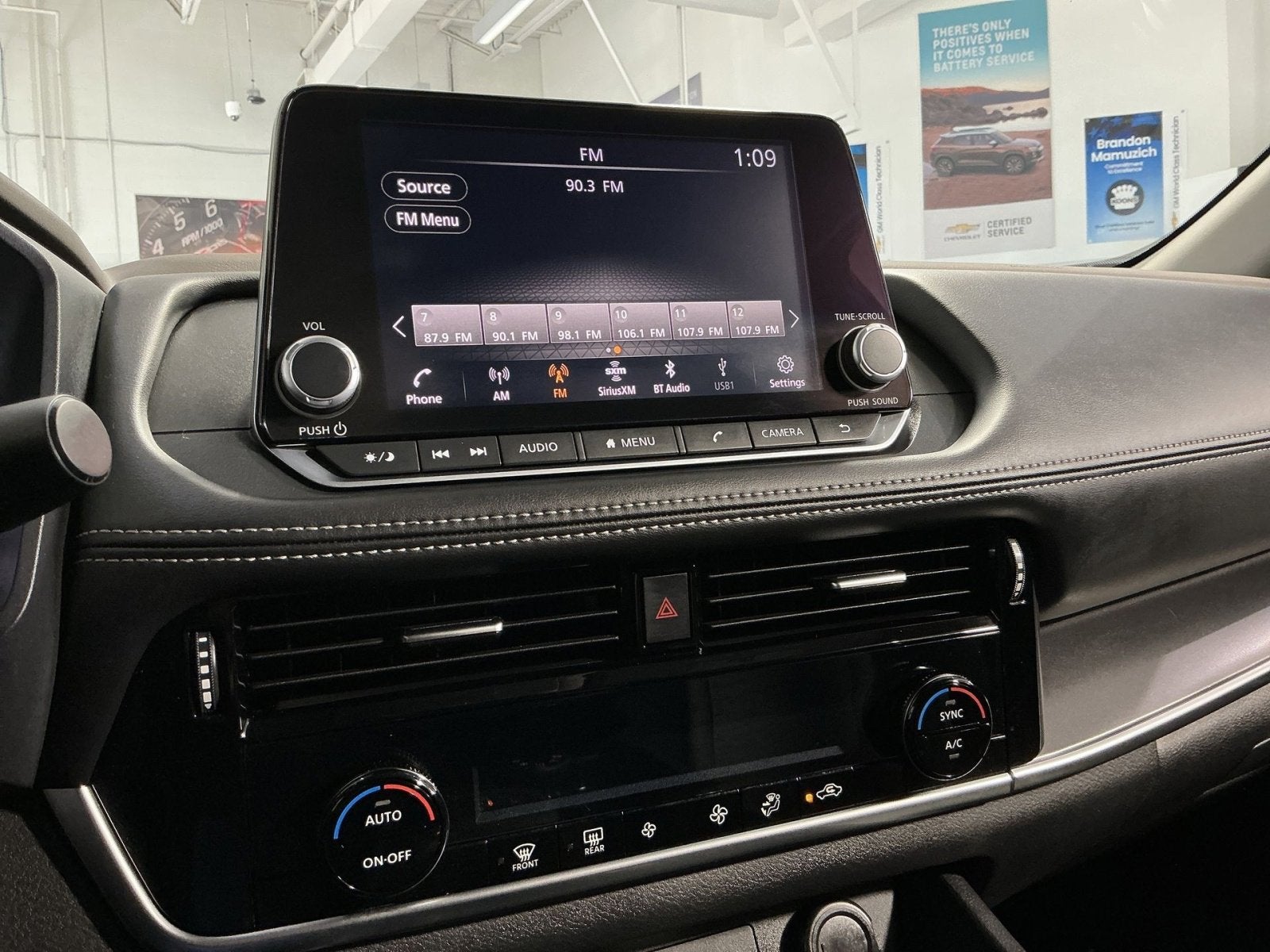 2022 Nissan Rogue SV