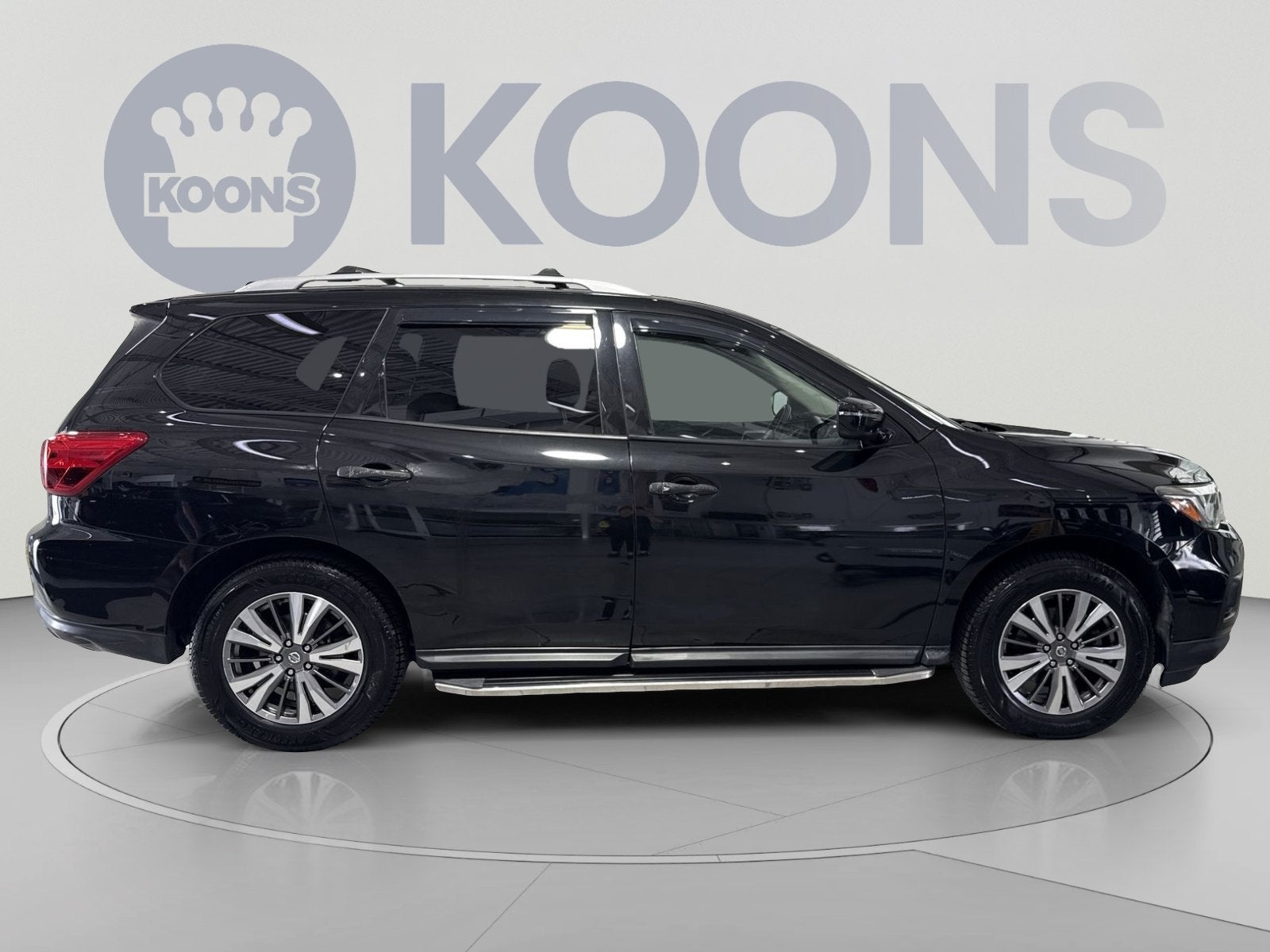 2019 Nissan Pathfinder SV