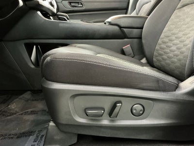 2023 Nissan Pathfinder SV