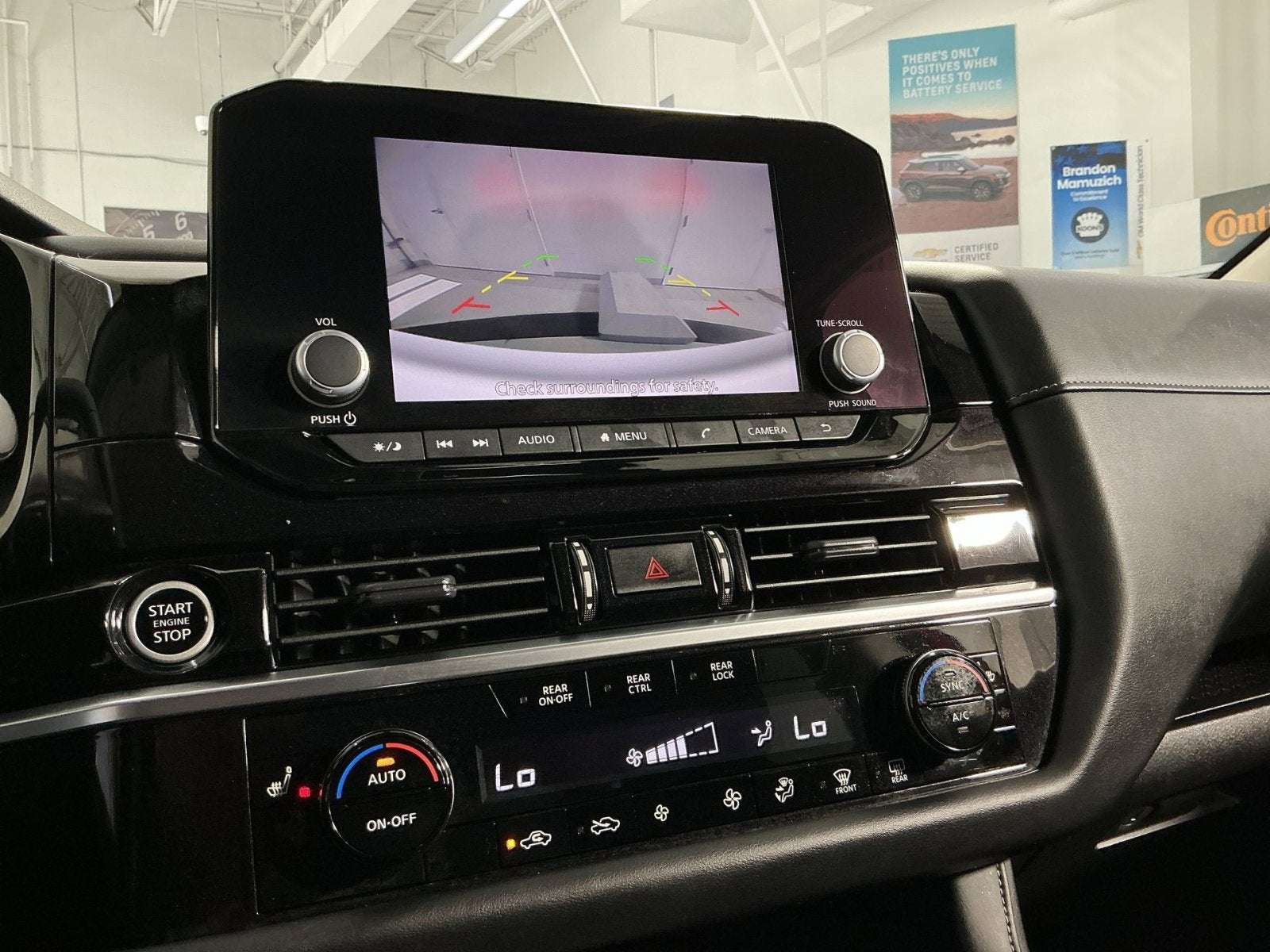 2023 Nissan Pathfinder SV