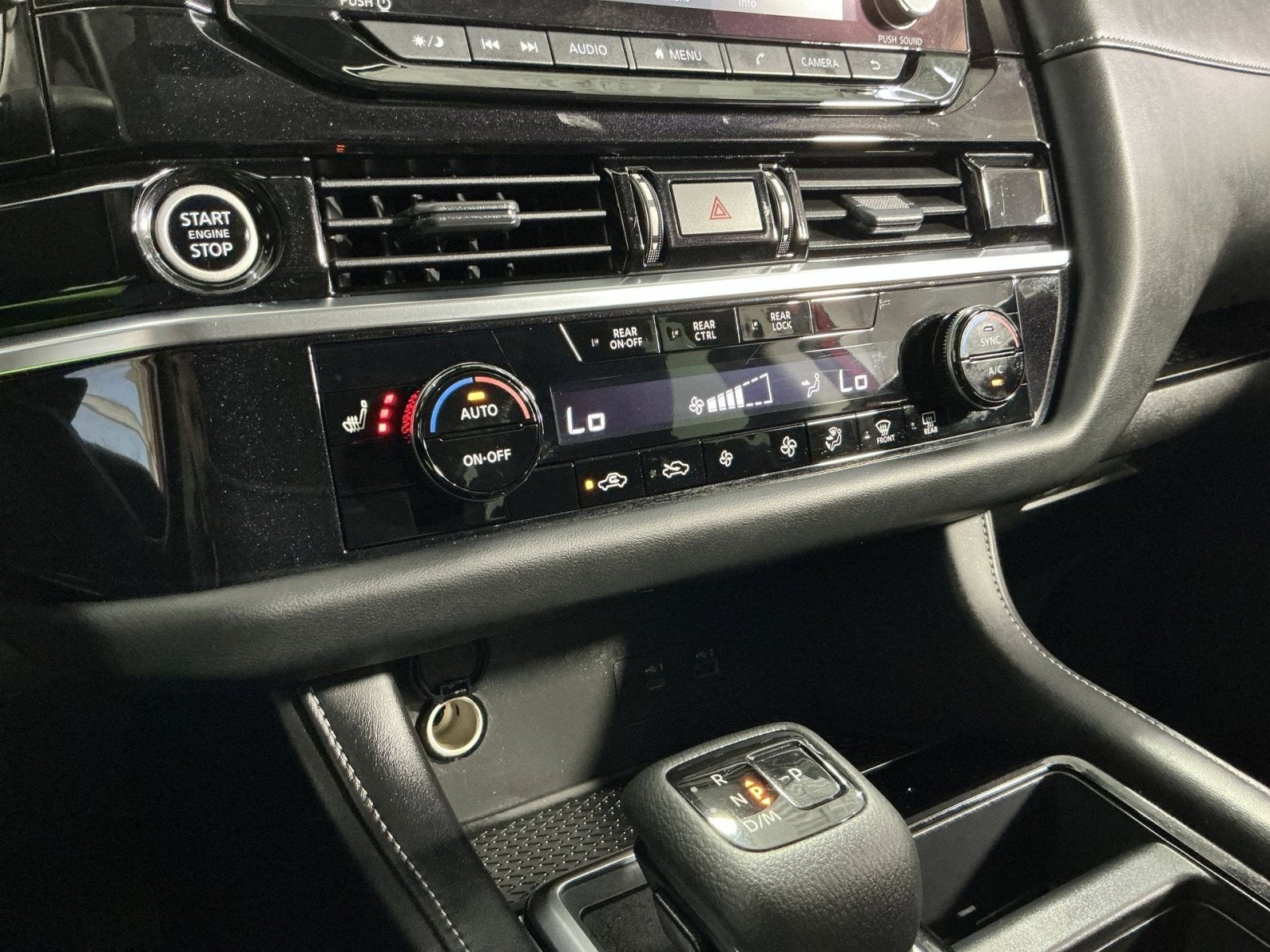 2023 Nissan Pathfinder SV