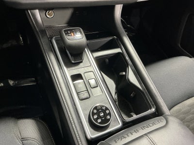 2023 Nissan Pathfinder SV