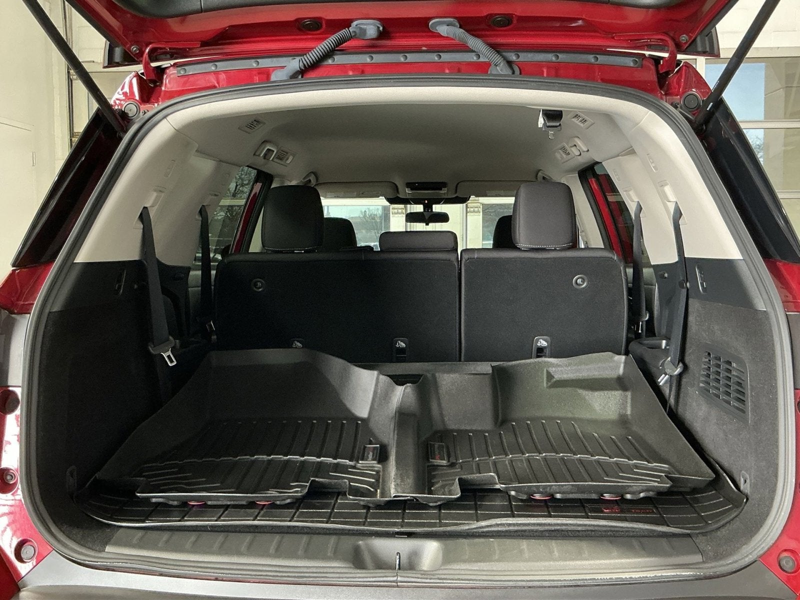 2023 Nissan Pathfinder SV