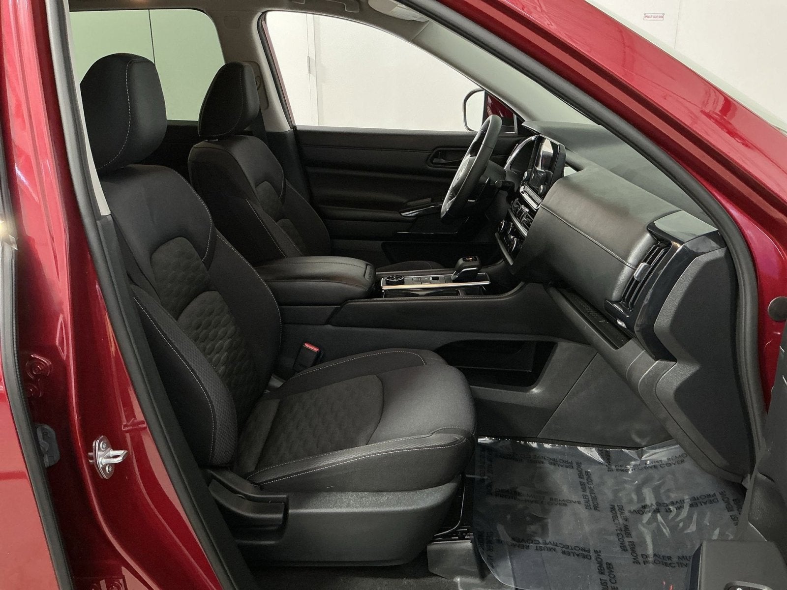 2023 Nissan Pathfinder SV