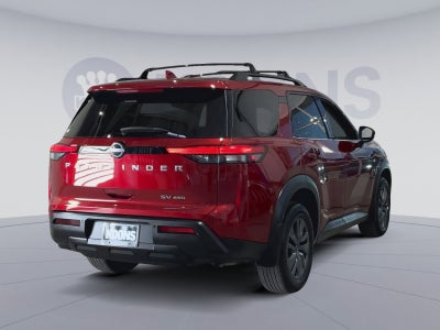2023 Nissan Pathfinder SV