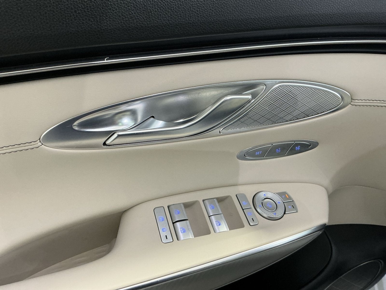 2024 Genesis GV70 2.5T