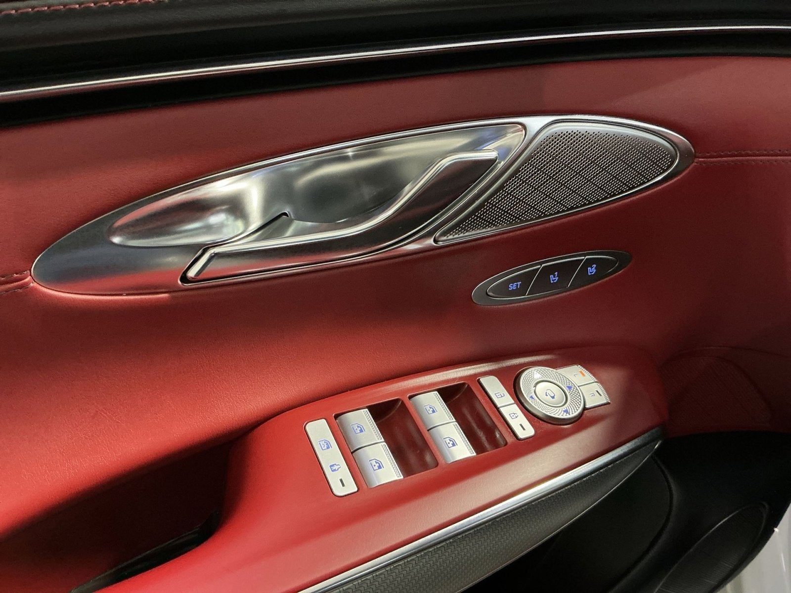 2024 Genesis GV70 2.5T