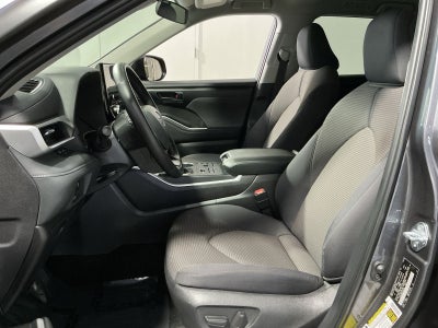 2025 Toyota Highlander LE