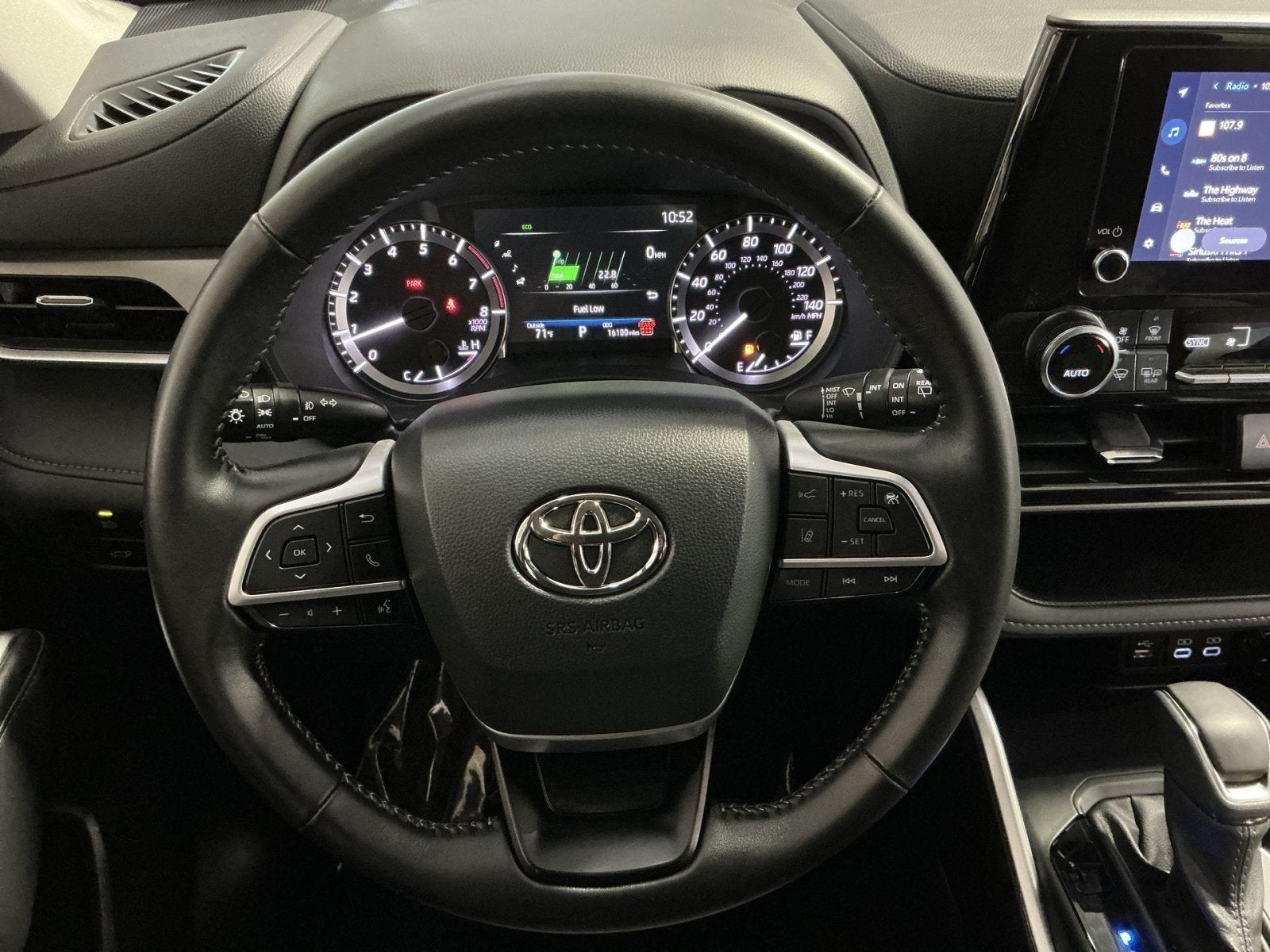 2025 Toyota Highlander LE