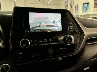 2025 Toyota Highlander LE