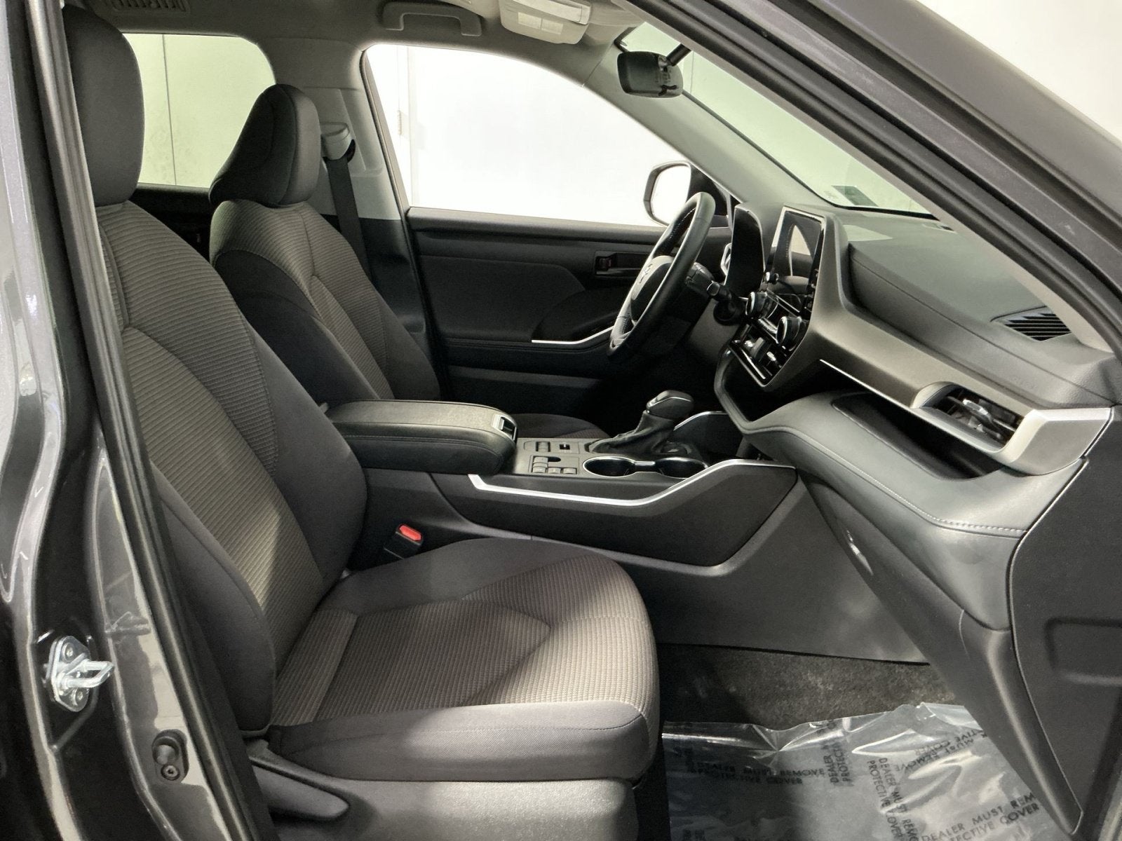 2025 Toyota Highlander LE