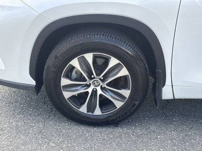 2025 Toyota Highlander LE