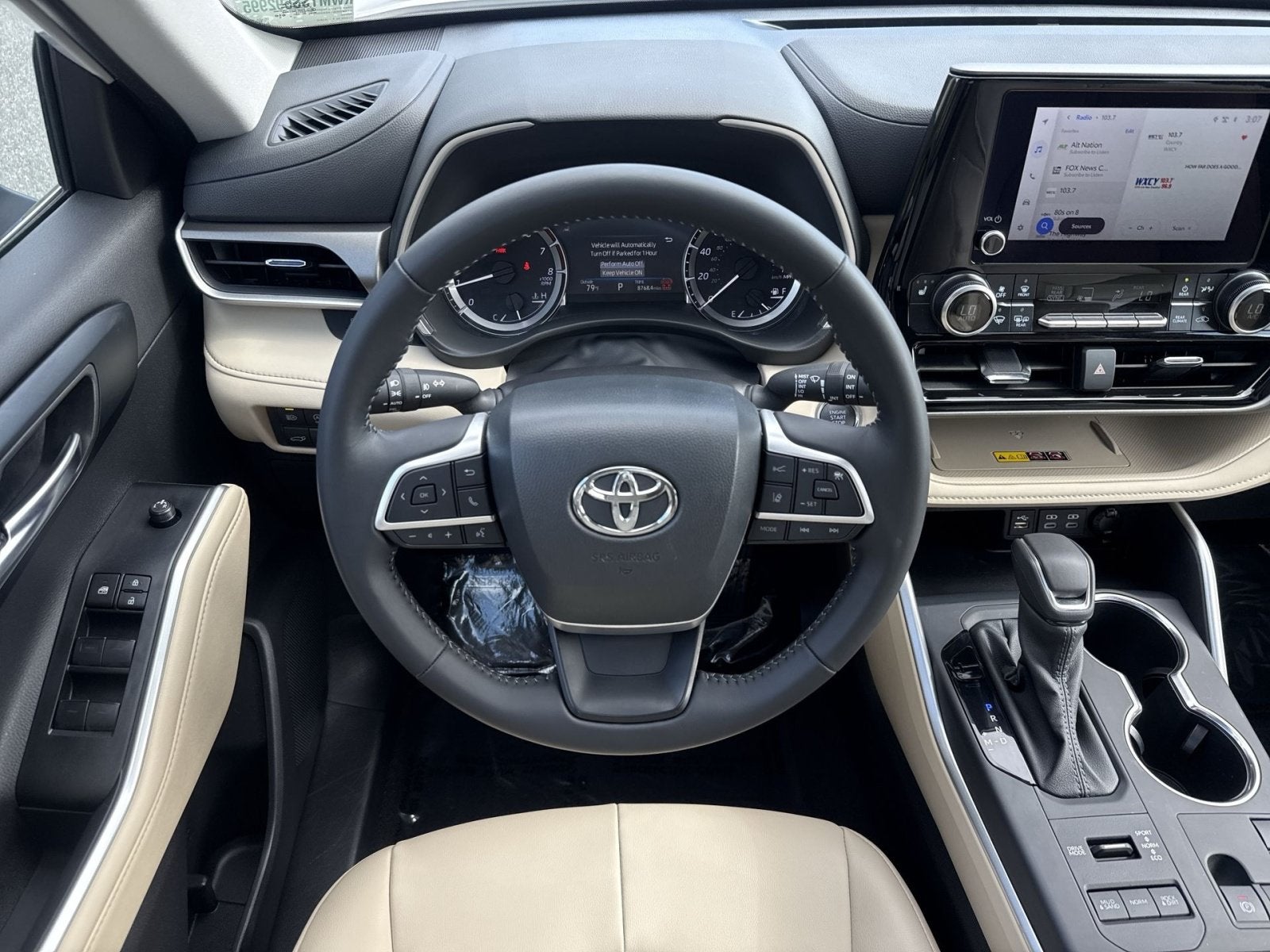 2025 Toyota Highlander LE