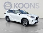 2025 Toyota Highlander LE