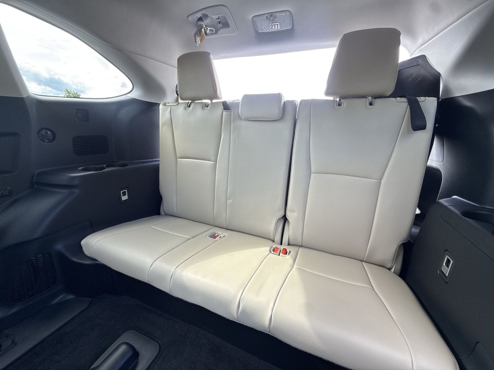 2025 Toyota Highlander LE