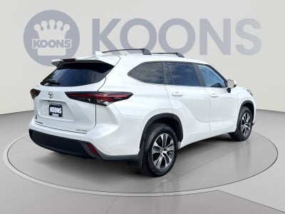 2025 Toyota Highlander LE