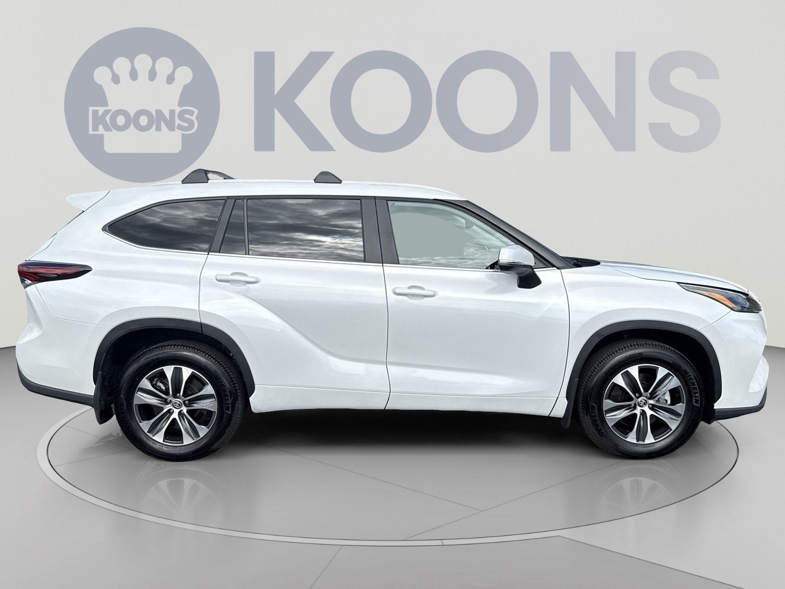 2025 Toyota Highlander LE