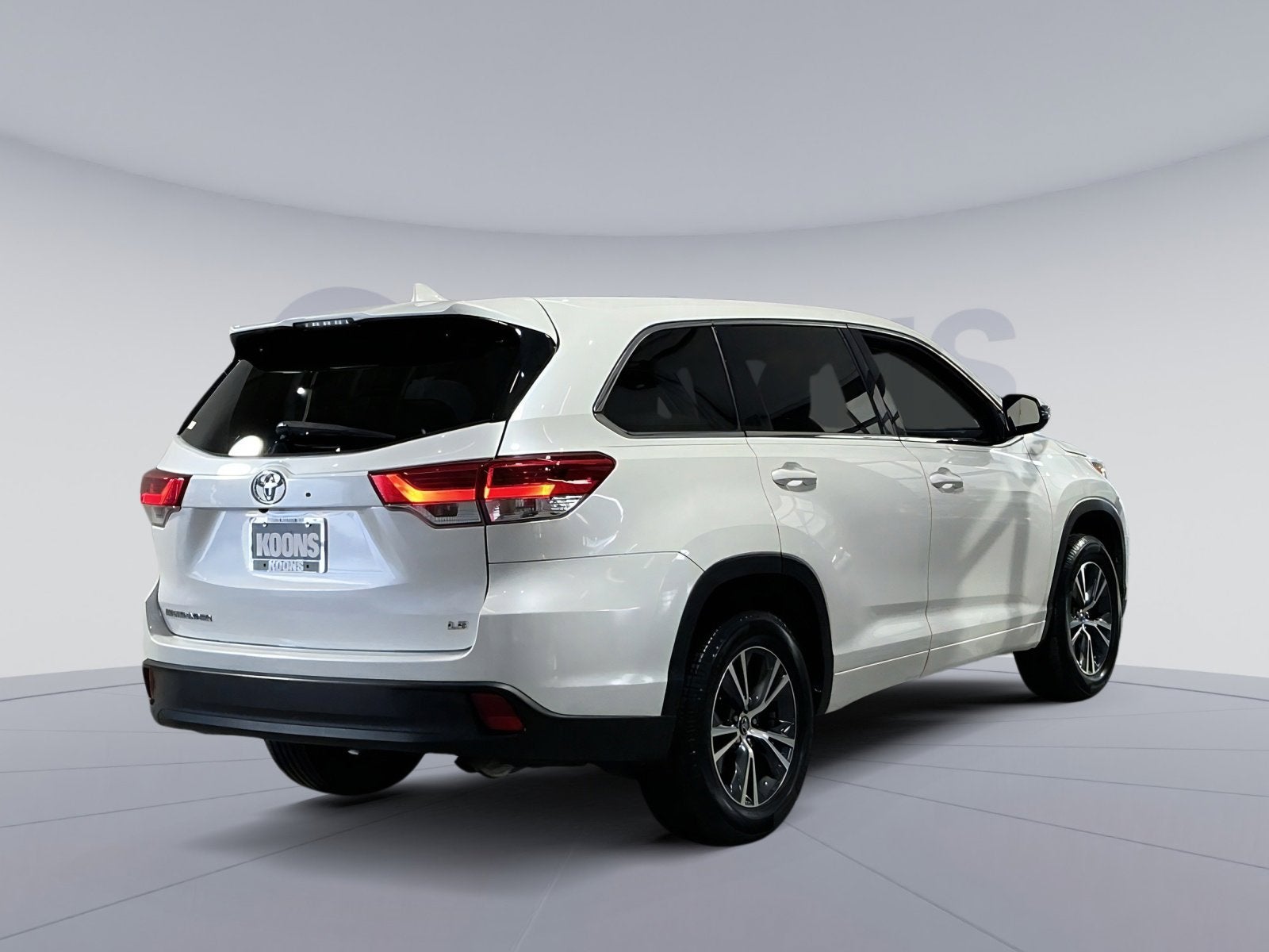 2018 Toyota Highlander LE