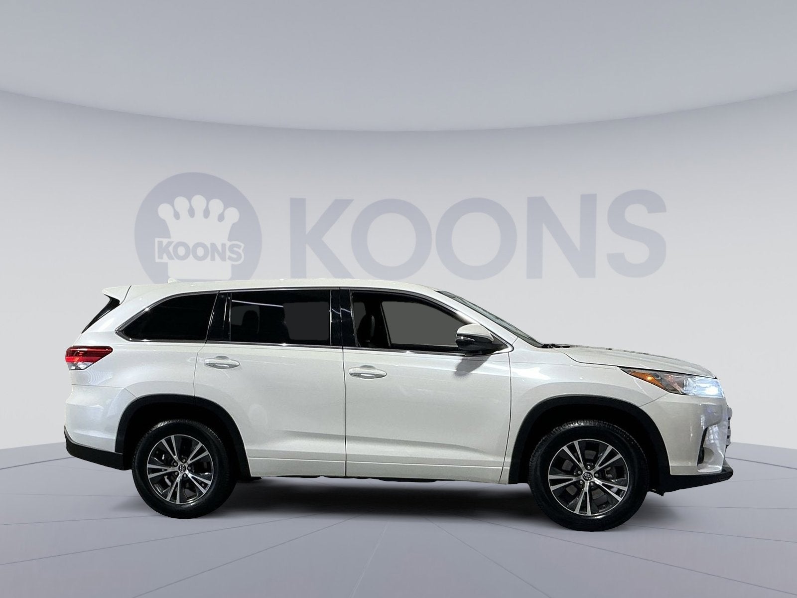 2018 Toyota Highlander LE