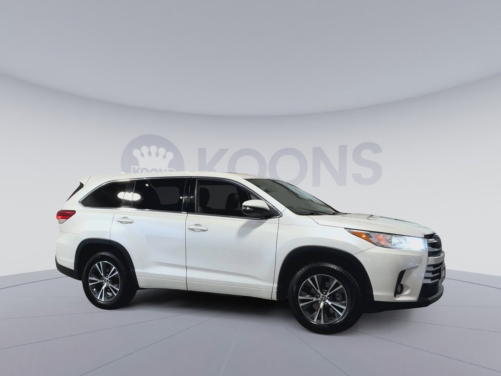 2018 Toyota Highlander LE