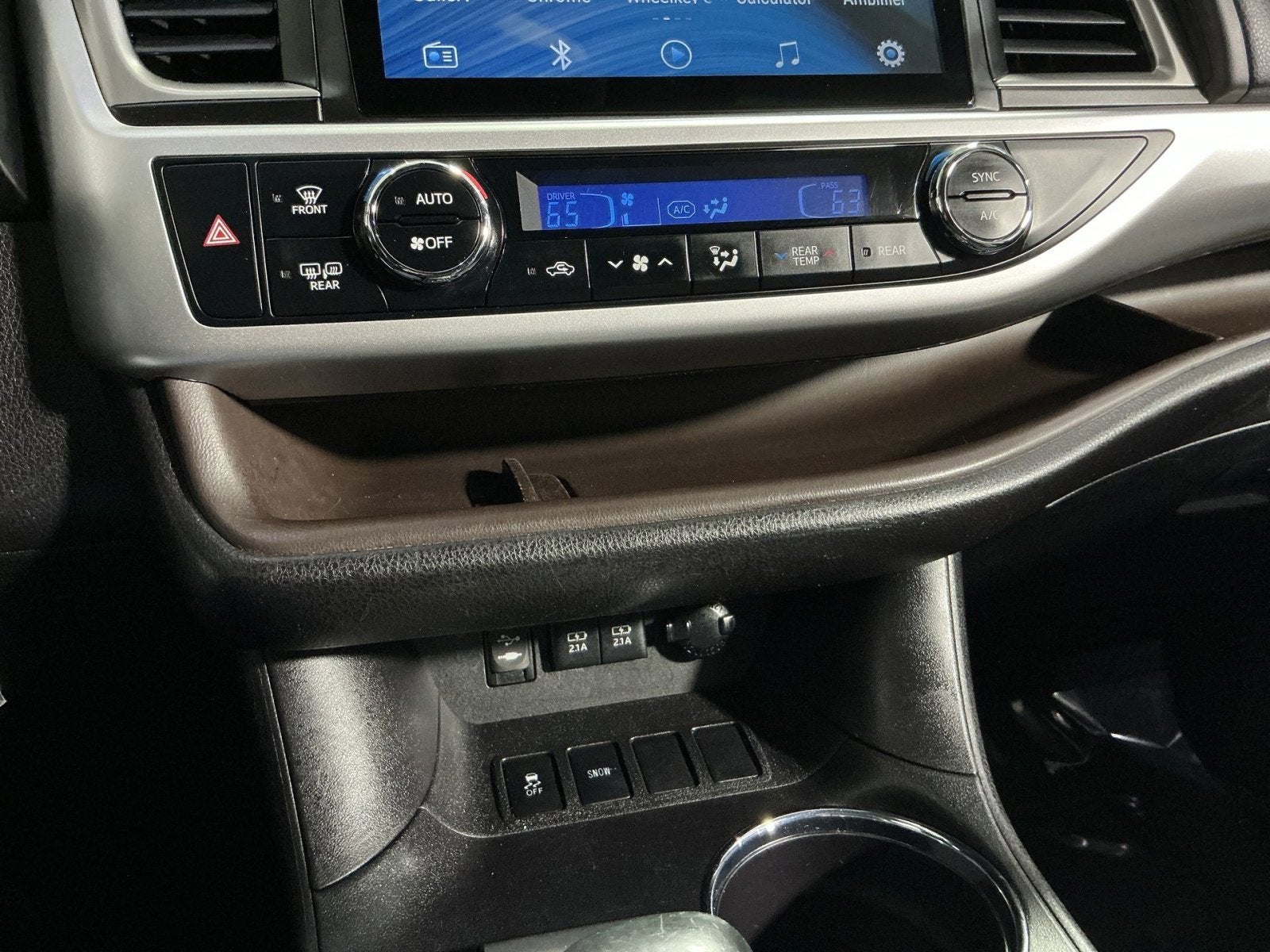 2018 Toyota Highlander LE