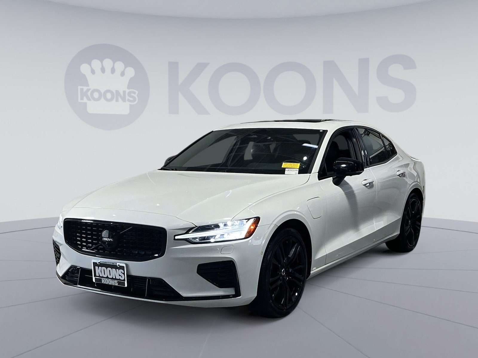 2024 Volvo S60 Recharge Plug-In Hybr Plus Black Edition