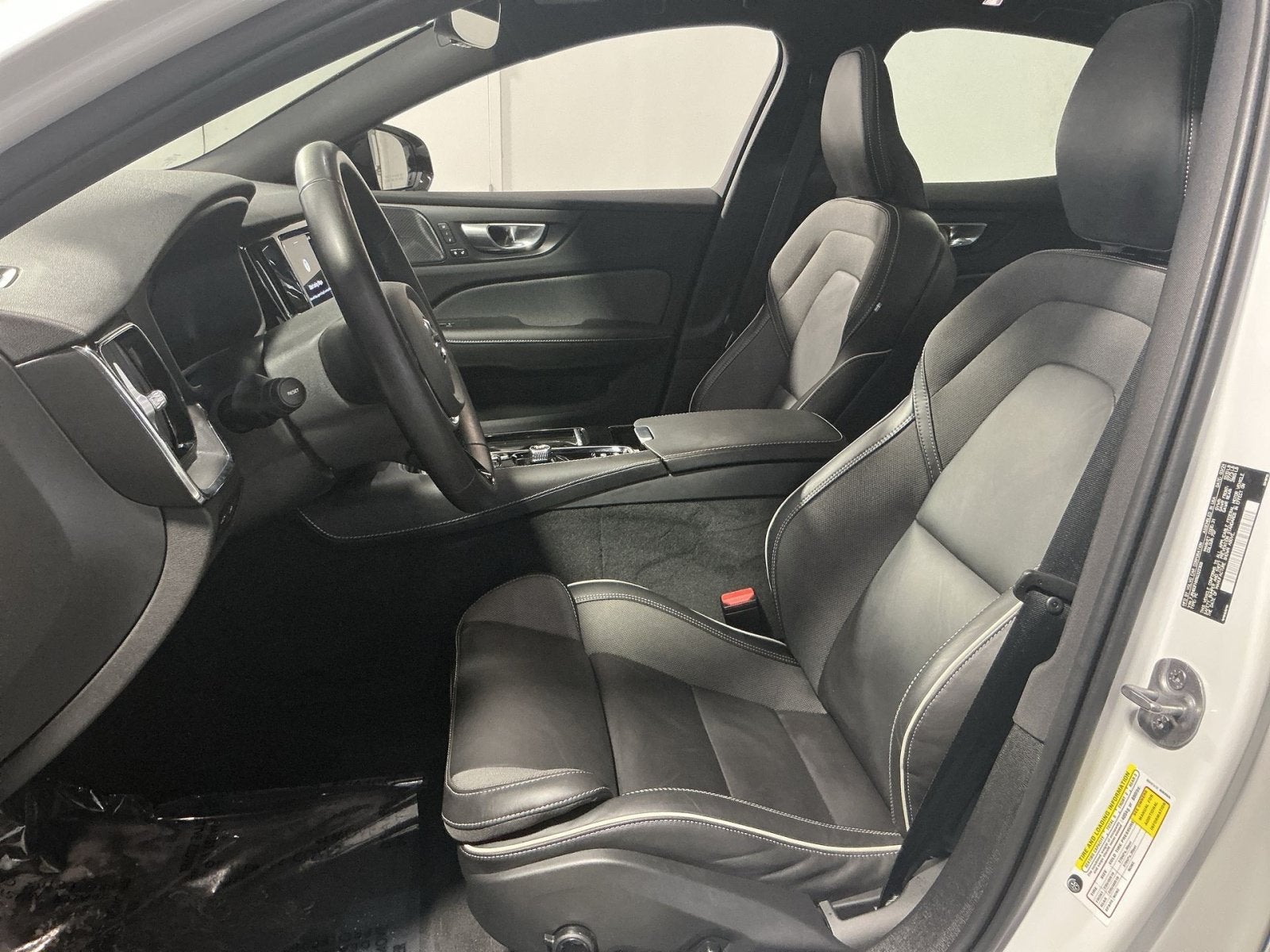 2024 Volvo S60 Recharge Plug-In Hybr Plus Black Edition