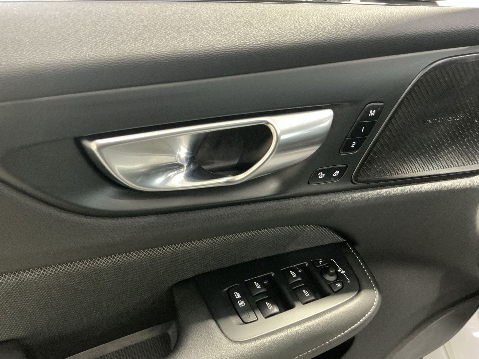 2024 Volvo S60 Recharge Plug-In Hybr Plus Black Edition