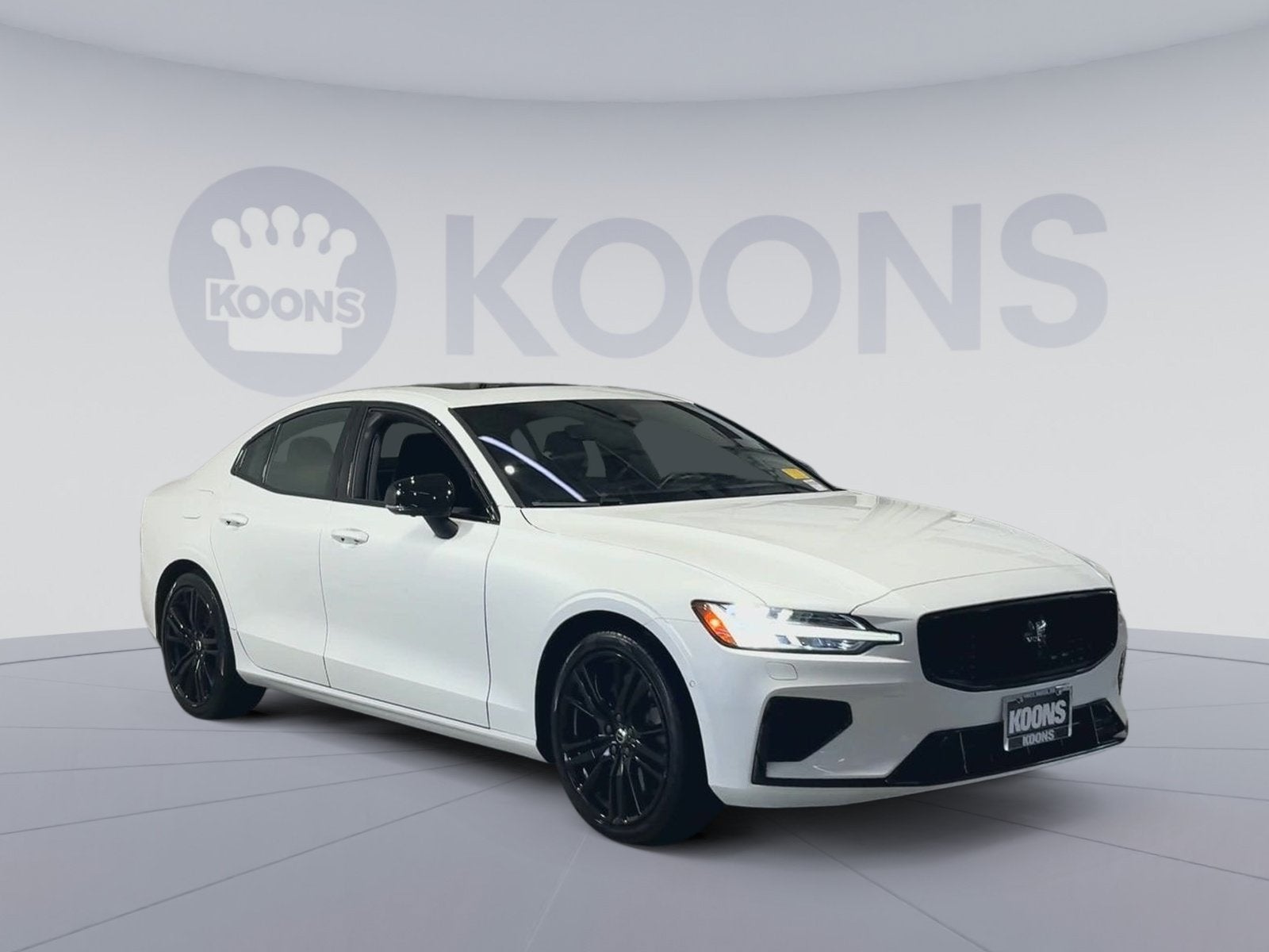 2024 Volvo S60 Recharge Plug-In Hybr Plus Black Edition