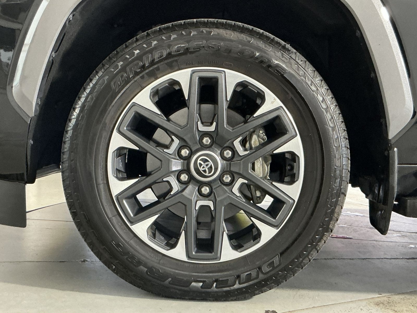 2024 Toyota Sequoia SR5
