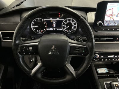 2023 Mitsubishi Outlander SE