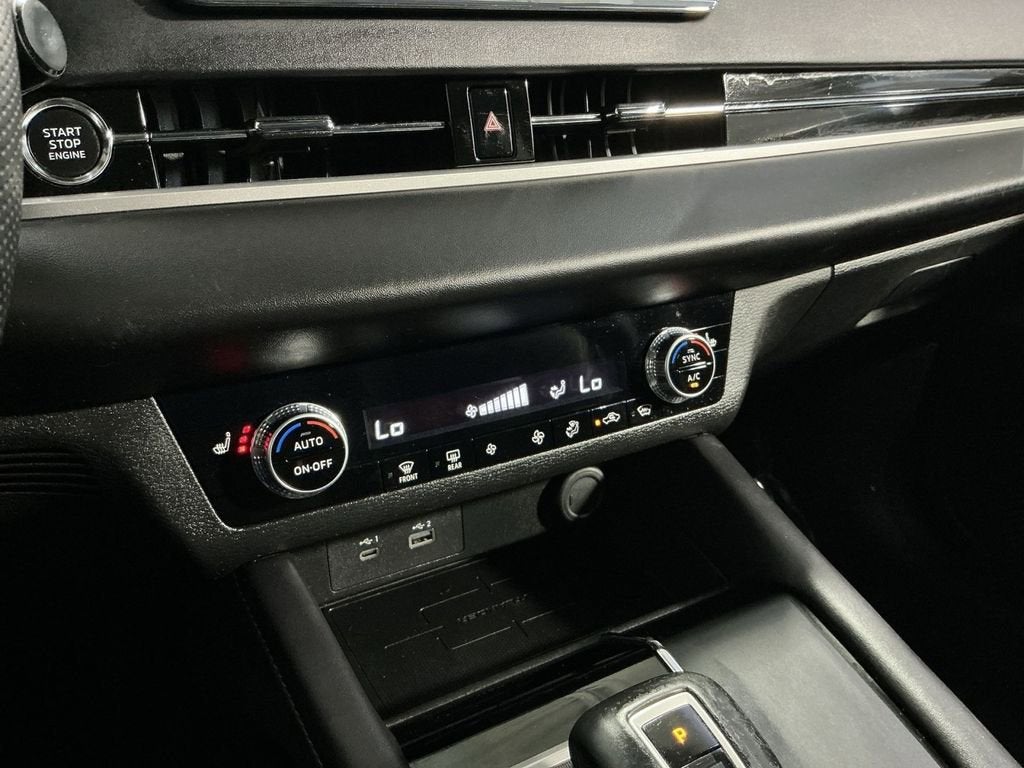 2023 Mitsubishi Outlander SE