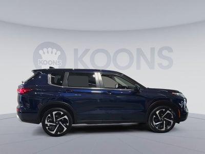 2023 Mitsubishi Outlander SE