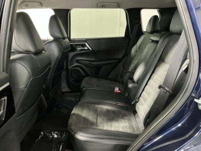 2023 Mitsubishi Outlander SE