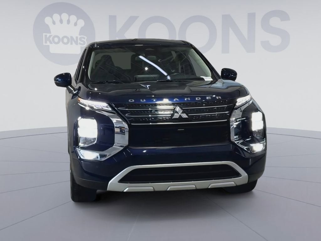 2023 Mitsubishi Outlander SE